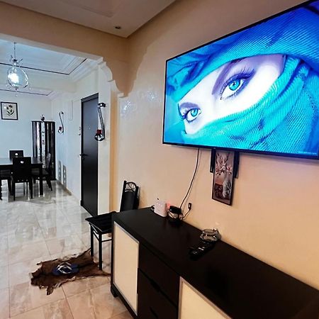 Magnifique Appartement Spacieux Confort Propre Familial 2 Chambres Salon Et Salle A Manger A 20Mn A Pied De Place Jemaa El Fina 4 Piscines Dans Espace De Golf A 12 Mn En Voitures L Entree Est Gratuit Pour La Clientele Ouvert Entre 10H Et 20H Маракеш Екстериор снимка