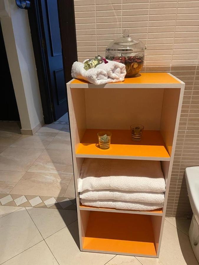 Magnifique Appartement Spacieux Confort Propre Familial 2 Chambres Salon Et Salle A Manger A 20Mn A Pied De Place Jemaa El Fina 4 Piscines Dans Espace De Golf A 12 Mn En Voitures L Entree Est Gratuit Pour La Clientele Ouvert Entre 10H Et 20H Маракеш Екстериор снимка
