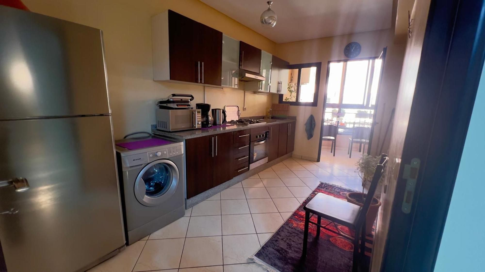 Magnifique Appartement Spacieux Confort Propre Familial 2 Chambres Salon Et Salle A Manger A 20Mn A Pied De Place Jemaa El Fina 4 Piscines Dans Espace De Golf A 12 Mn En Voitures L Entree Est Gratuit Pour La Clientele Ouvert Entre 10H Et 20H Маракеш Екстериор снимка
