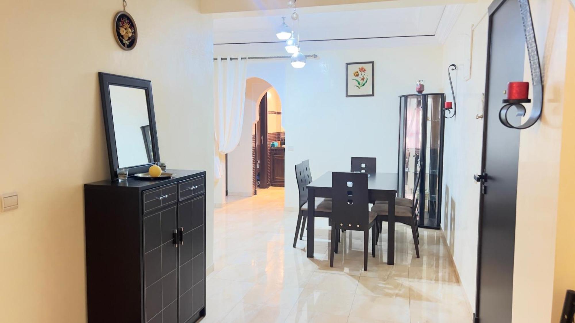 Magnifique Appartement Spacieux Confort Propre Familial 2 Chambres Salon Et Salle A Manger A 20Mn A Pied De Place Jemaa El Fina 4 Piscines Dans Espace De Golf A 12 Mn En Voitures L Entree Est Gratuit Pour La Clientele Ouvert Entre 10H Et 20H Маракеш Екстериор снимка